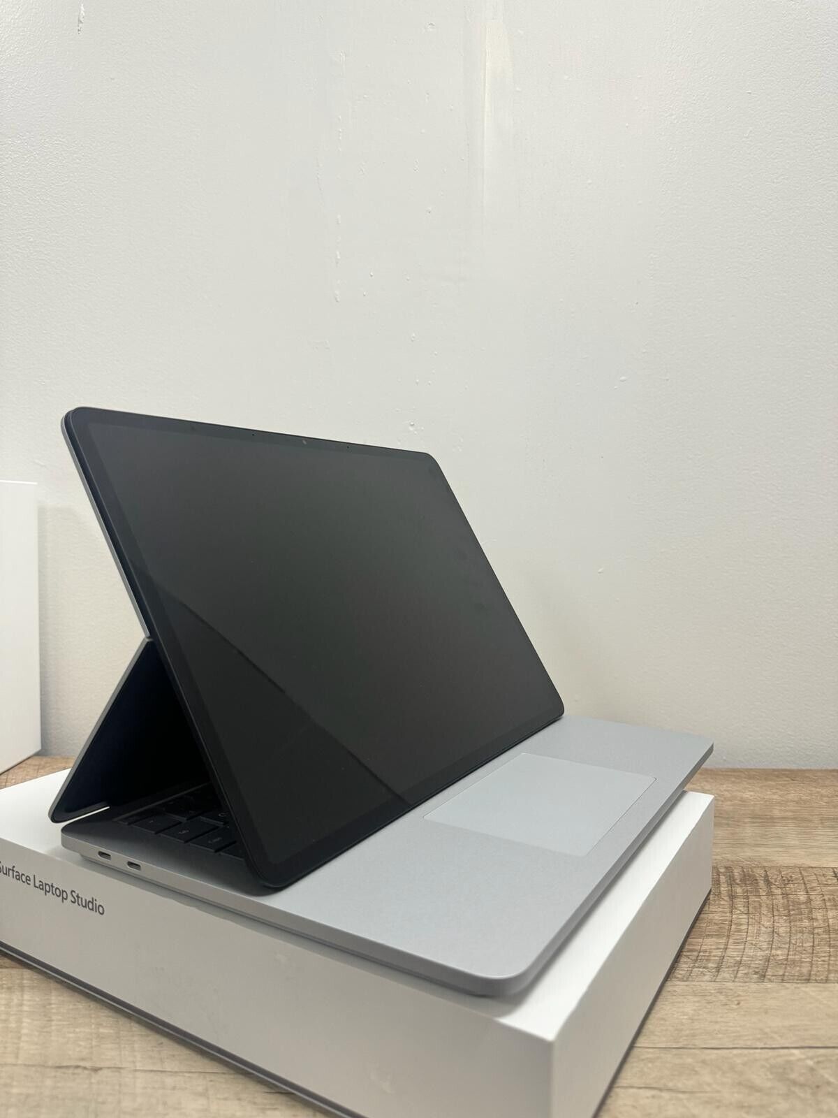 Microsoft Surface Laptop Studio 14.4" Touch i7-11700 16/512GB GeForceRTX 3050 Ti